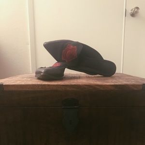 Leather backless loafers with rose embroidery